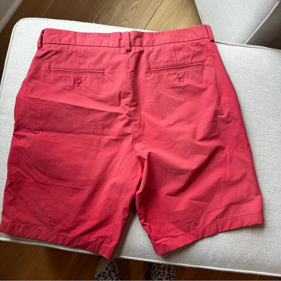 Vineyard Vines OTG 9” Men’s Shorts - Picture 3 of 3